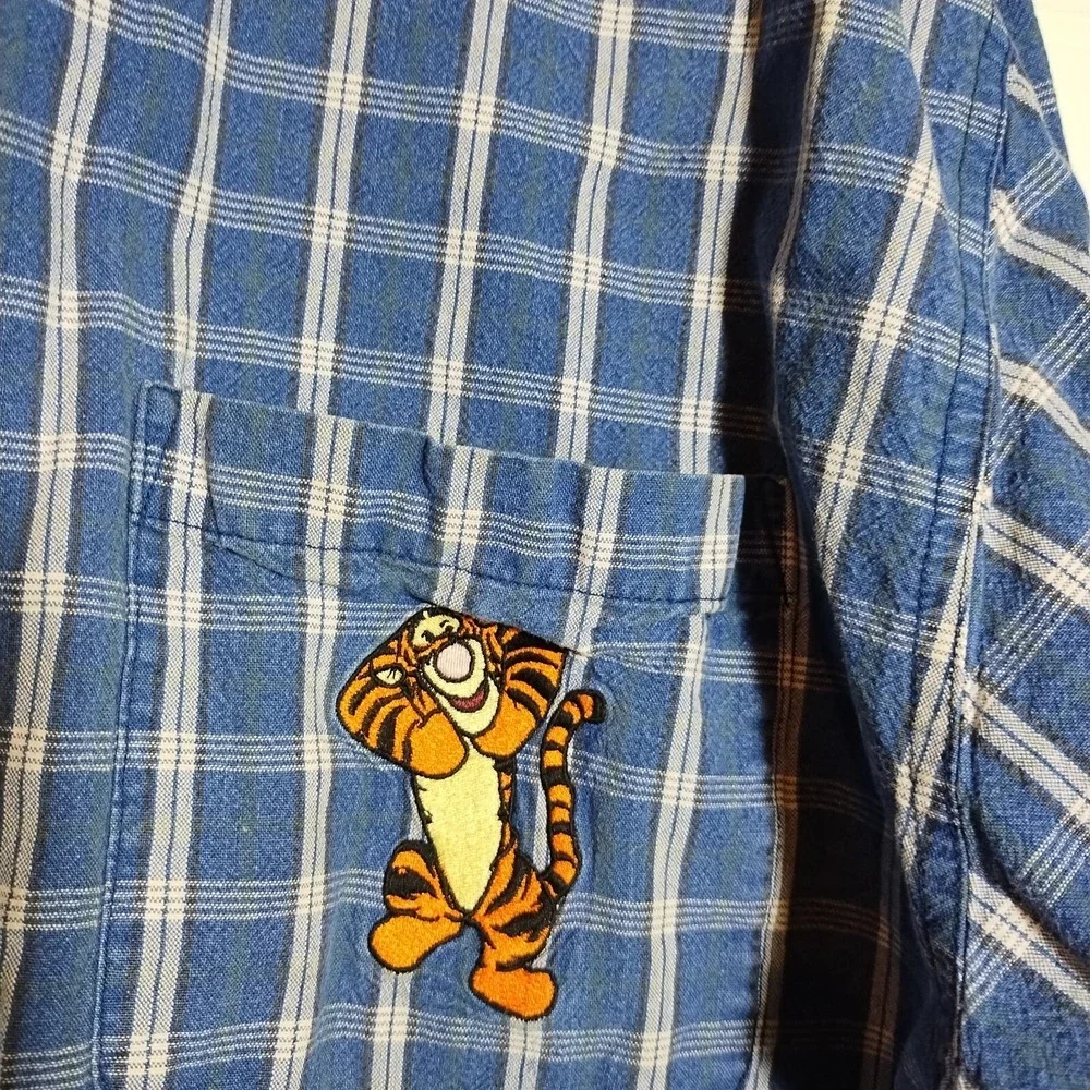 Vintage‎ 90s Disney Tigger Embroidered Denim Distressed Button Up Shirt Mens Lg